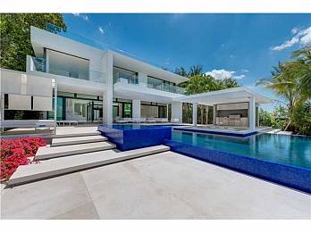 5004 n bay rd. Homes for sale in Miami Beach