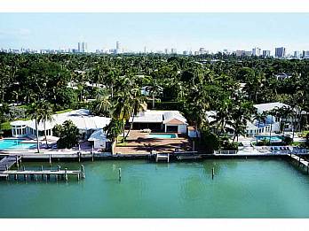 2122 bay av. Homes for sale in Miami Beach