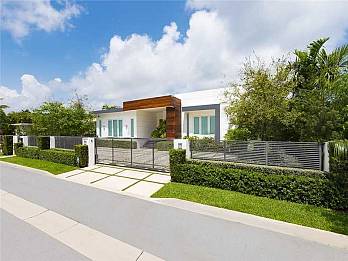 1251 98th st. Homes for sale in Bal Harbour