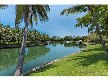 650 lake rd. Homes for sale in Miami