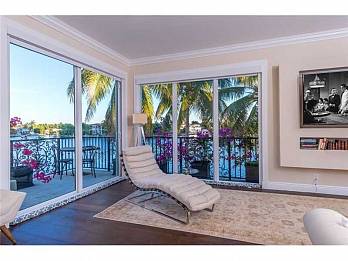101 holiday dr. Homes for sale in Hallandale Beach