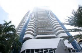 La Gorce Palace. Condominiums for sale in Miami Beach