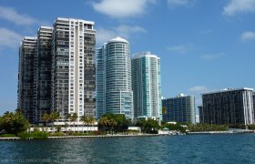 Brickell Bay Club. Condominiums for sale in Brickell