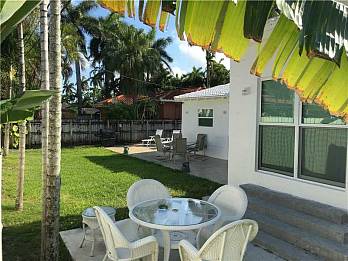 7521 coquina dr. Homes for sale in North Bay Village