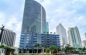Epic Residences . Condominiums for sale in Downtown Miami