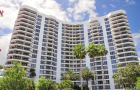 Mystic Pointe. Condominiums for sale in Aventura